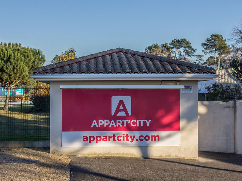 Appart'City Classic Bordeaux Aeroport St Jean D'Illac Saint-Jean-d'Illac Exterior photo